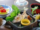 ご夕食一例:季節の食材を使った会席料理