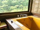 甲斐の大自然が広がる部屋付きの展望風呂 お部屋で心ゆくまで生の温泉をお楽しみください