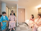 ユニバーサルルーム【和室12.5畳+洋室】/ローベットツイン