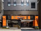 サブエントランス側(レストラン正面玄関)