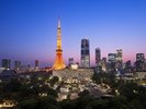 夕暮れ時の外観。時間帯により空と東京タワーの雰囲気が変わる景色に癒されて。