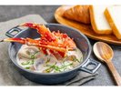 蟹が入ったチャウダーはパンとの相性が抜群です!