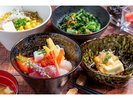 揚げ出し豆腐や薬膳おかゆなどご用意してます。