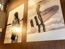個性豊かなアート作品が、壁一面に咲き誇ります