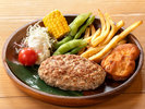 【お子様用夕食】幼児のお子様向け、定番メニューがつまったプレートです。
