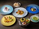 2026年夏のディナーフルコース 季節の恵みを丹念に重ね、夜のひとときを優美に彩ります。