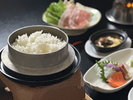 【ご夕食】釜で1つずつ炊き上げたお米です