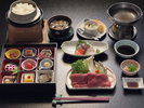 【料理グレードUPプラン】メインを『山形牛すき焼』『山形牛しゃぶしゃぶ』『海鮮鍋』からお選び頂けます