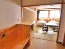 和モダン35uのお部屋の入口には多目的ベンチがあります