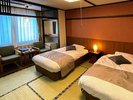 【和風ツインルーム】畳のお部屋にベッドを設置。
