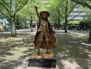 ワンピース ルフィ像