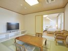 【露天風呂付特別和洋室】和室とツインルームの異なる雰囲気を楽しめます