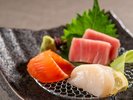 【土地の恵み会席】秋(2026年9月〜11月)お造り 3種(本鮪・ヤシオマス昆布〆・帆立貝)