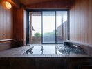 *【貸切風呂】自然光差し込む浴場で心ほどけるひとときを