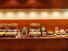 約40種類の朝食バイキングをお楽しみいただけます。