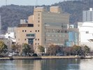 ホテルの目の前は琵琶湖。窓からは遮るもののない琵琶湖を望む最高の眺望。