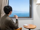 日常から離れ、ただ湖を眺める。そんな贅沢な時間を過ごしてみませんか?