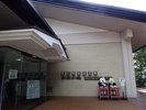 宮沢賢治記念館 宮沢賢治の詩や童話、教育、農業、科学と多彩な活動の世界に親しんでもらう為の施設です。