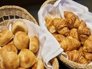 ホッカホカの朝食のパン