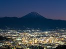 【甲府盆地の夜景を富士山】