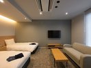 【露天風呂付スタンダードツイン】モダンな空間で落ち着いた時間を過ごせます。100cm幅シングルベッド2台