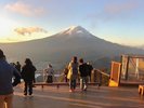 【FUJIYAMAツインテラス】紅葉シーズンの特等席!富士山を望む絶景スポットです(当館よりお車で60分)