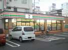 �h����k��30�b�̈ʒu�ɃR���r�j�B