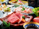 【夕食・まんぷくコース】メインは和牛の陶板焼きと豚のしゃぶしゃぶ。※しゃぶしゃぶは2人前。