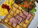 ベーコンエッグ・ワッフル(maruru cafe)
