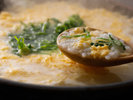 ふぐの旨みが存分に染み出た出汁で仕立てる「ふぐ雑炊」≪料理イメージ≫
