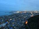 【ホテルからの景観】駿河湾と焼津市街を望む夜景