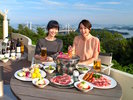 瀬戸内海を一望するオープンテラスでBBQを愉しむ ※一例