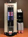 【コーヒーマシン】挽きたての美味しいコーヒーをご利用いただけます。