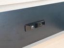 【ダブルスタンダード】テレビ下にコンセントやType-Cポートを完備