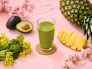 【菜の花とパインのスムージー】パインの甘みで飲みやすく仕上げた、菜の花の風味広がるグリーンスムージー