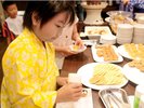 デザートを自分で楽しくトッピング