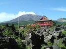鬼押出し園(ホテルより車で約30分)天明3年の浅間山噴火によって生まれた、溶岩の芸術