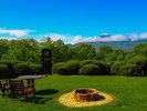 【嬬恋テラス】目線と同じ高さで浅間山連峰をご覧いただけます