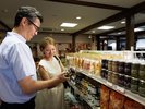 【売店】群馬県限定のお土産などご用意しております。営業時間 7:00A.M.〜21:00P.M.