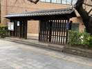 右折時に目印となる宗園寺です。