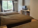 洋室トリプルルーム