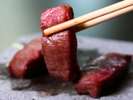 知多牛のヒレ肉を贅沢にステーキでお召し上がりください。