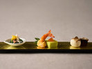 前菜(銀杏豆腐 鮑 鰻八幡巻き 蟹春菊浸し等)