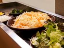 野菜たっぷり!お好みのサラダで♪