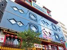 【周辺施設】中華街にある「横浜大世界」お土産やトリックアートや写真館まで1日中楽しめる施設です。