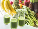 【朝食ブッフェ一例】果物と野菜の栄養が詰まった濃厚なミックスジュース「緑の朝」。