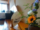 陶器露天風呂付き和洋室 専属華道家による生け花