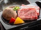 ■夕食一例|A5秋田ブランド黒毛和牛『錦牛』の陶板焼き ※一例