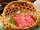 栃木自慢の牛肉<霧降高原牛>を陶板焼きでご堪能ください!