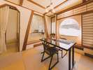 【だんぶり長者201号室】トイレ・洗面・天窓付のお部屋です